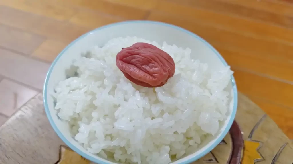 真っ赤になった梅干し