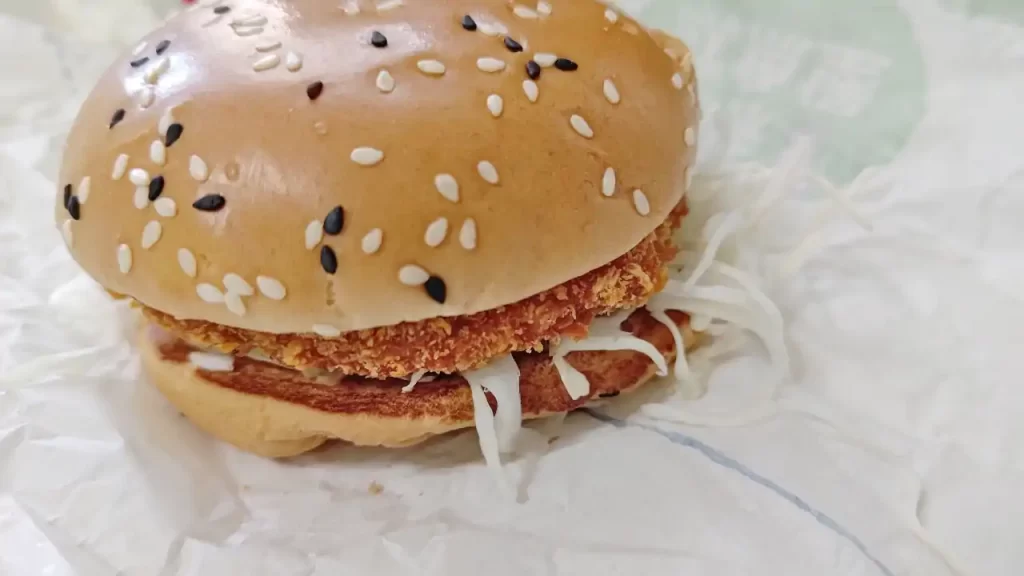 台湾マクドナルドの「韓味魷魚堡」