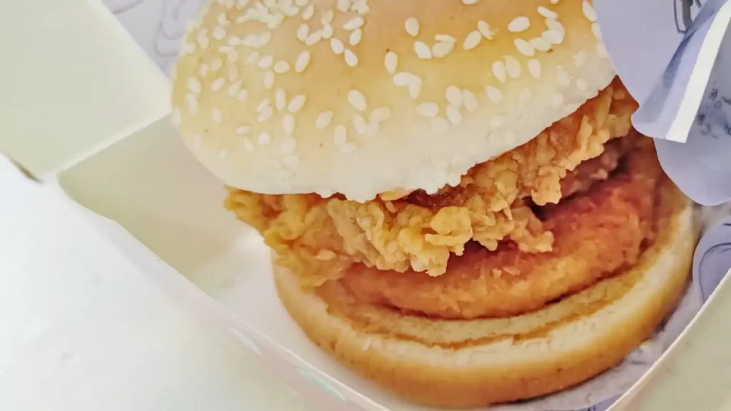 台湾ケンタッキーの『KFC 航海王 惡魔果實咔啦海陸堡』