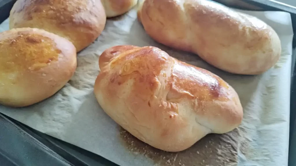 自宅のオーブンで焼いたパン