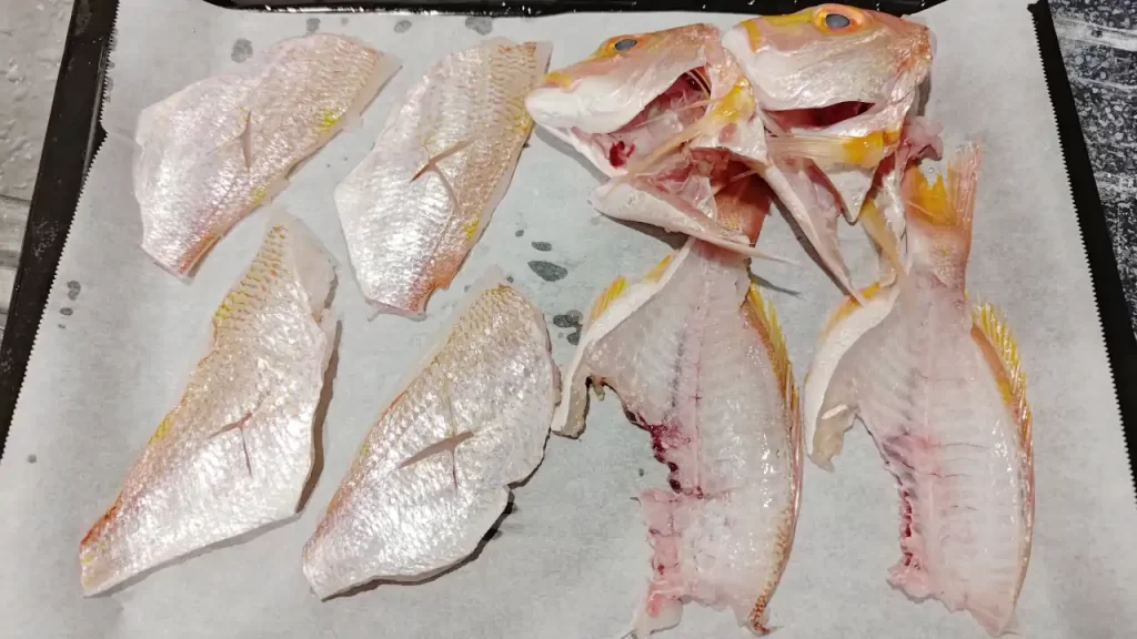 焼く前のキダイ（レンコダイ）