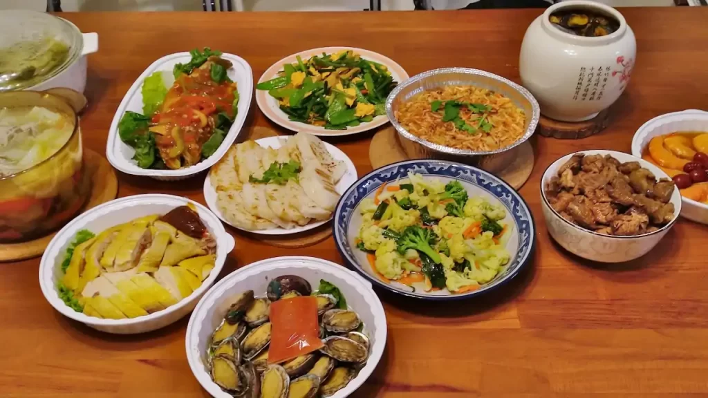 台湾の旧正月で食べられる料理の例(2021年撮影)