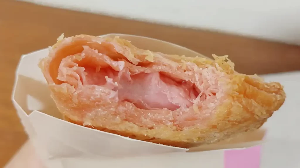 台湾マクドナルド『いちごチョコパイ』