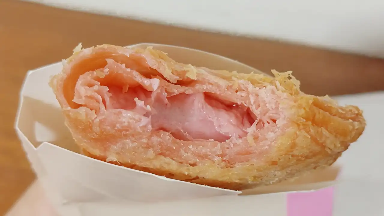 台湾マクドナルド『いちごチョコパイ』