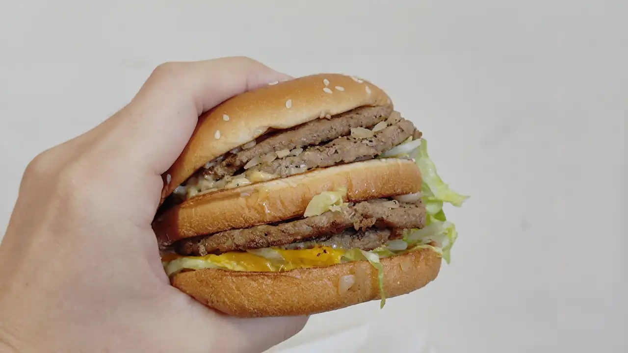 台湾マクドナルドの無敵大麥克